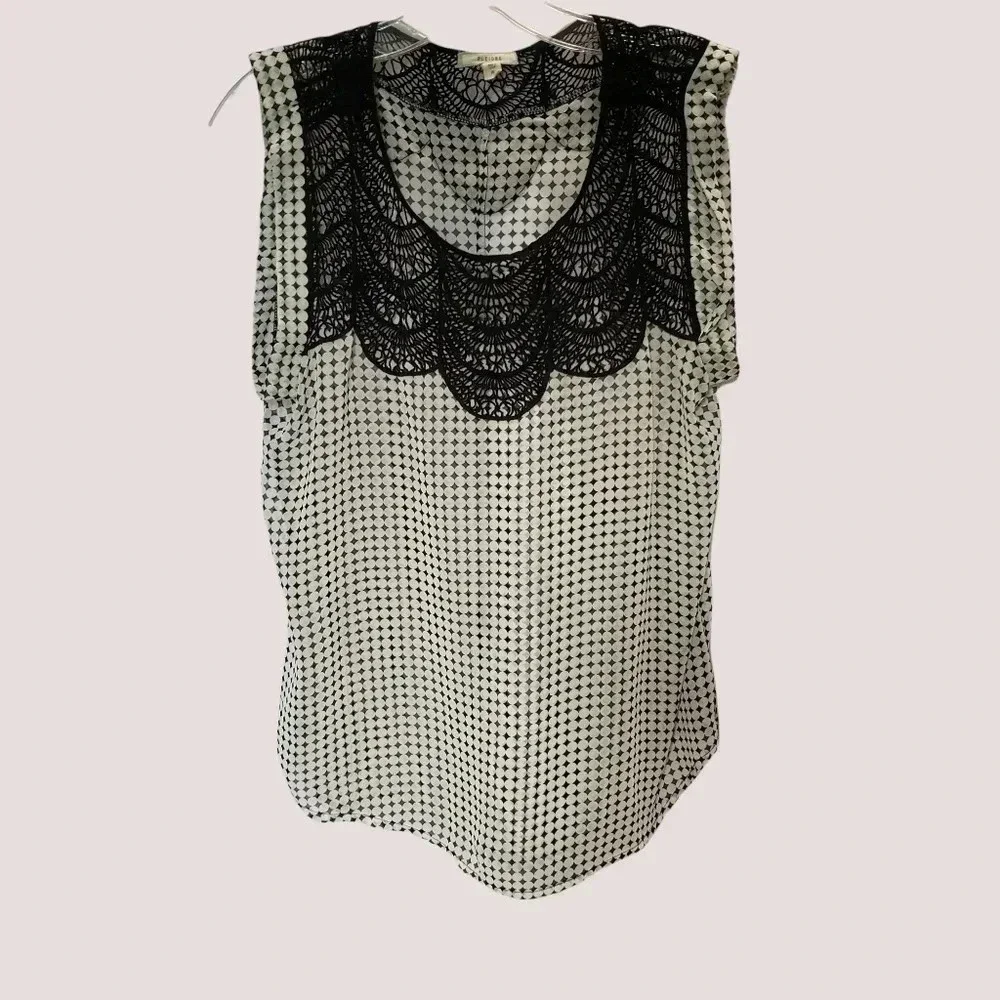 Pleione  White blk Polka Dot Crochet Knit Accent Blouse